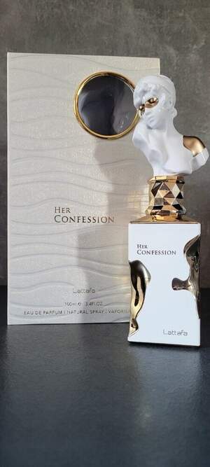Lattafa Her Confession
